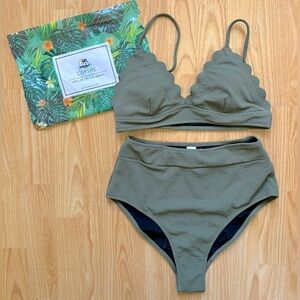 NEW Cupshe Green Scalloped Mid Waisted Bikini Set Size Medium